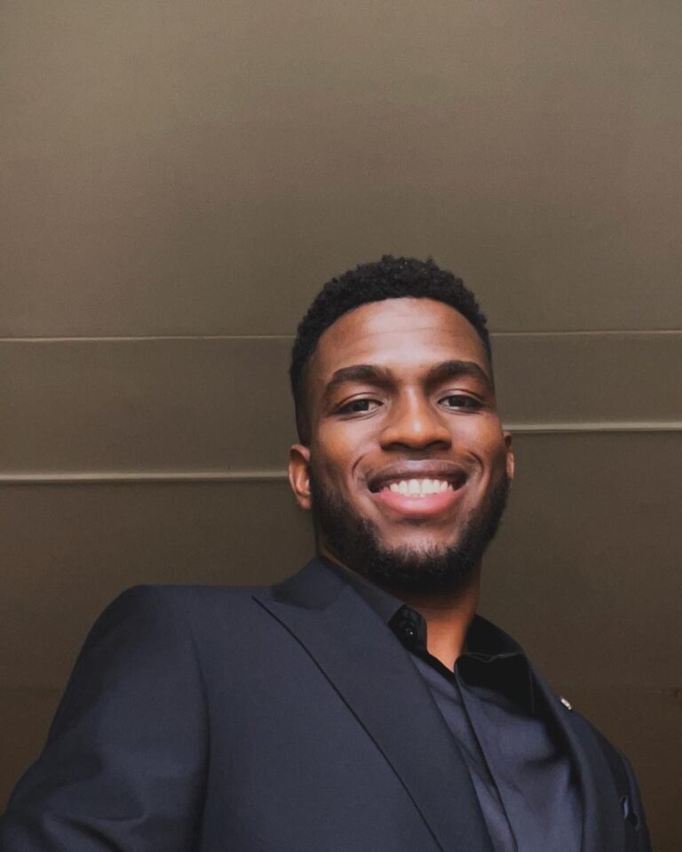 Roses et balles perdues : Haïti, des cœurs transpercés par l&rsquo;amour ou par les armes