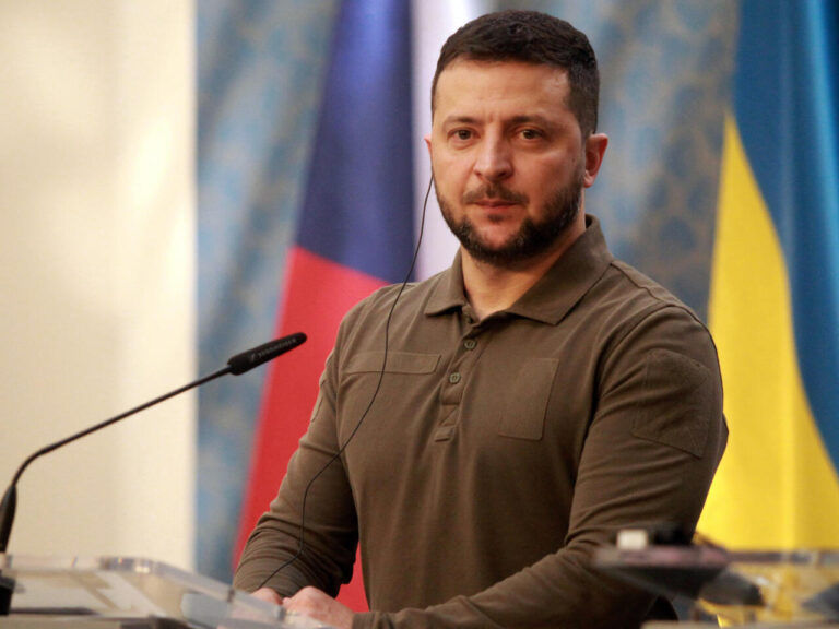 Le Secrétaire au Trésor américain interroge Zelensky sur l&rsquo;utilisation des fonds alloués à l&rsquo;Ukraine