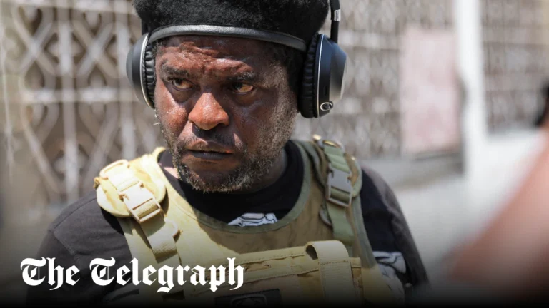 La Police et Barbecue jouent à cache-cache