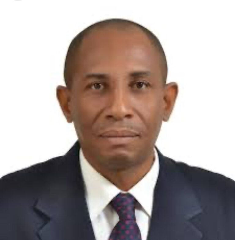 Le changement de la constitution est loin d’être une priorité nationale, selon René Civil