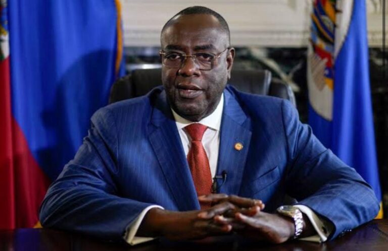 Retrait d’Haïti de la liste noire des États-Unis : Bocchit Edmond avance cinq solutions concrètes