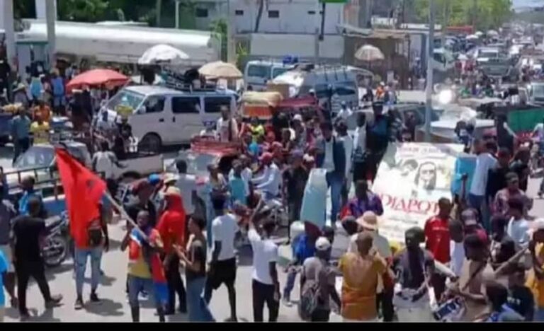 SUNRISE AIRWAYS CIBLE DE LA COLÈRE POPULAIRE DANS LE SUD