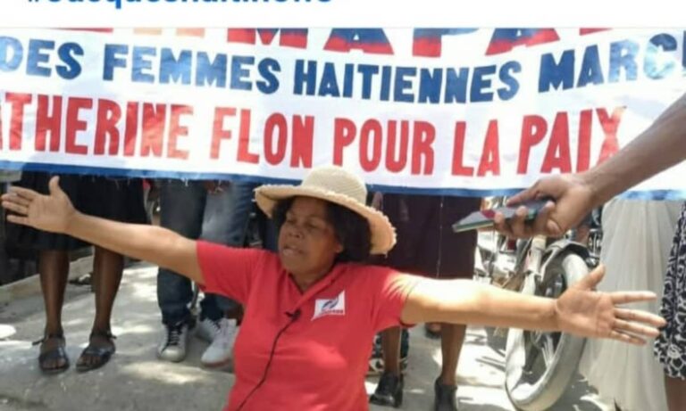 MANIFESTATION À PORT-AU-PRINCE : DES CENTAINES DE FEMMES ONT MARCHÉ CONTRE L&rsquo;INSÉCURITÉ
