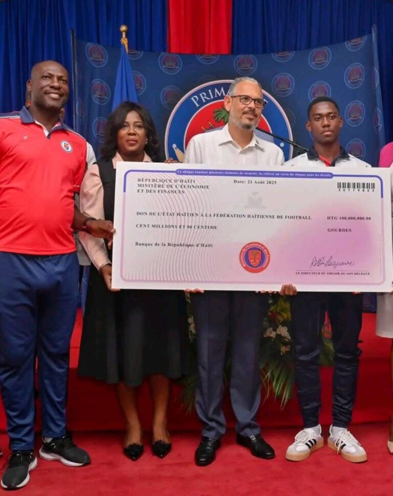 ⚽🇭🇹 L’État haïtien accorde 100 millions de gourdes à la FHF pour soutenir la sélection U17 en route vers la Coupe du Monde 2025