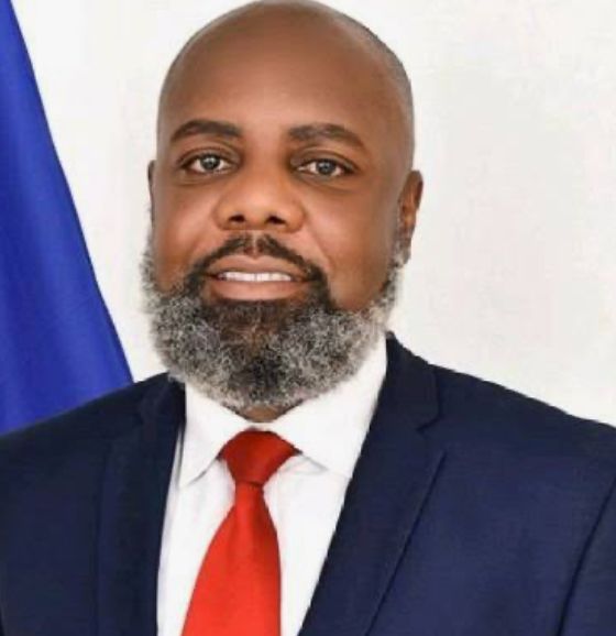 Haïti au XXIᵉ siècle : La refondation constitutionnelle comme devoir historique et acte de Renaissance nationale.-