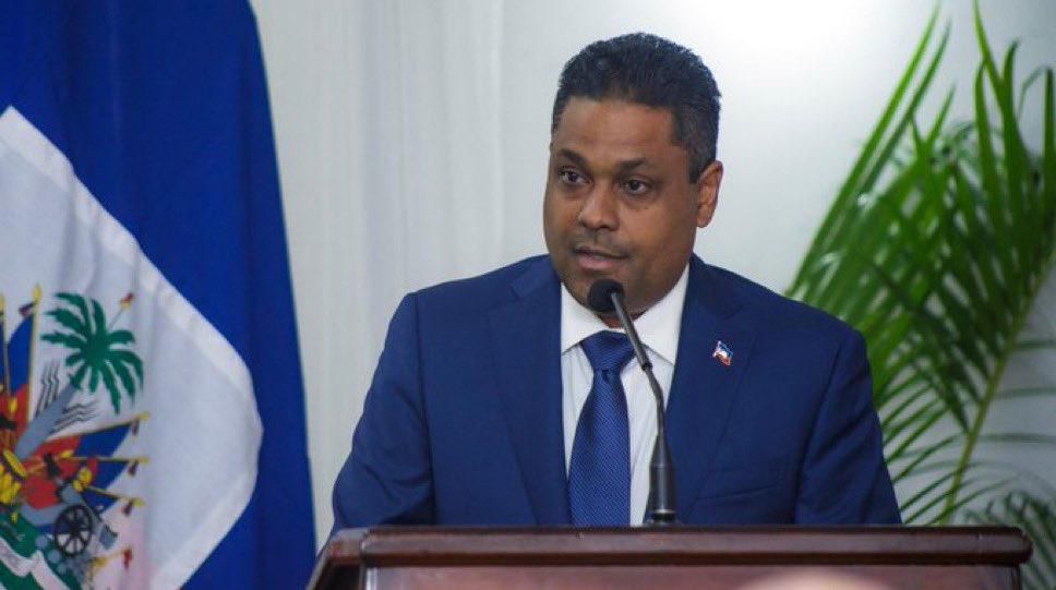 Crise au CPT : Laurent Saint-Cyr appelle à la responsabilité et à la stabilité