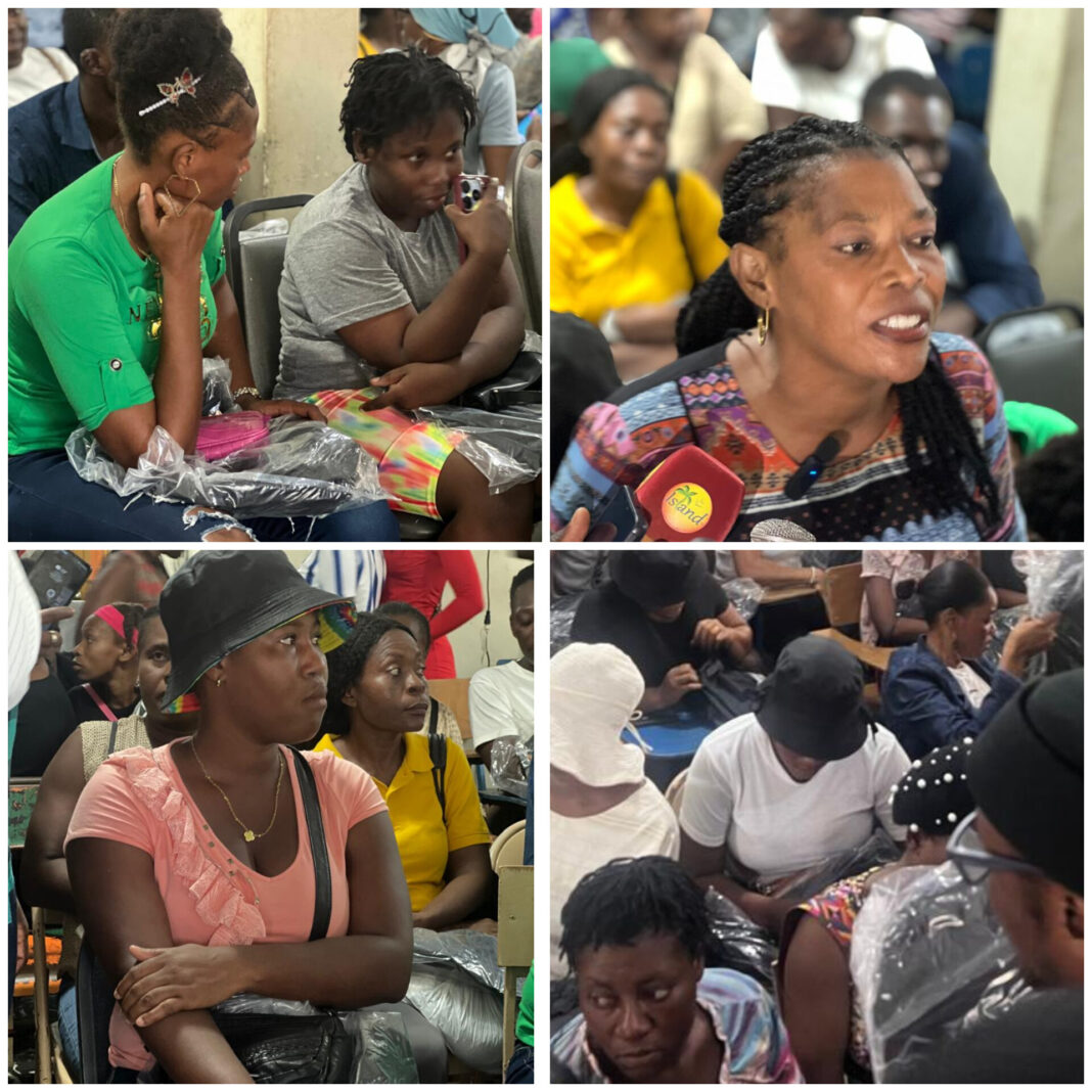 La plateforme équilibriste distribue des kits scolaires à de nombreux parents