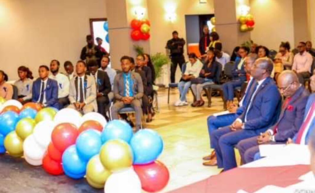 Les lauréats de la 3e édition du concours de dissertation de l’OCNH récompensés