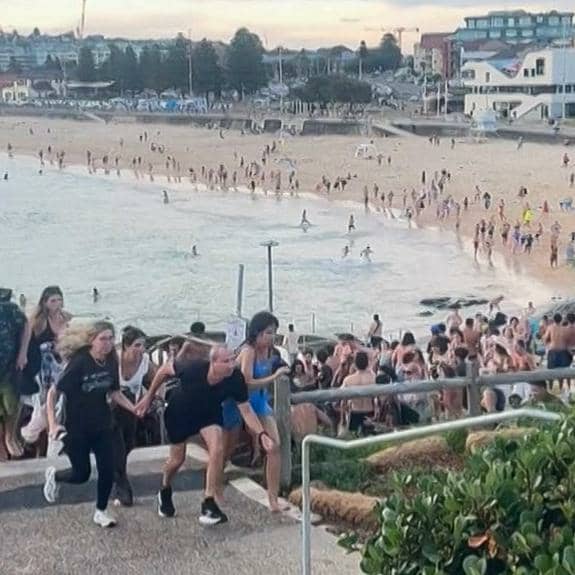 Fusillade antisémite à Bondi Beach : l’Australie frappée par un acte terroriste d’une violence sans précédent
