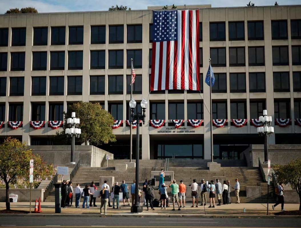 États-Unis–Économie: Entre chômage en hausse et inflation persistante, Donald Trump sous la selette