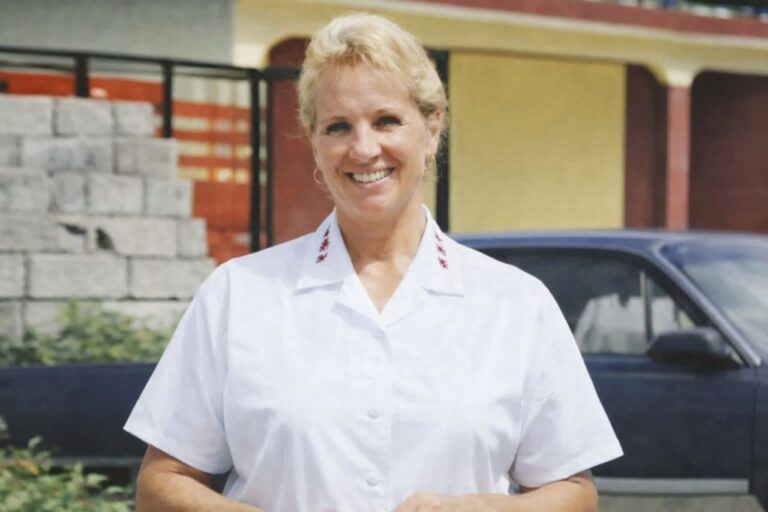 𝐑𝐨𝐬𝐞𝐦𝐚𝐫𝐢𝐞 𝐇𝐚̈𝐟𝐞𝐥𝐢, 𝐥𝐚 𝐦𝐚𝐠𝐢𝐜𝐢𝐞𝐧𝐧𝐞 𝐝𝐞 𝐩𝐥𝐮𝐬𝐢𝐞𝐮𝐫𝐬 𝐯𝐢𝐞𝐬, 𝐝𝐨𝐧𝐭 𝐥𝐚 𝐦𝐢𝐞𝐧𝐧𝐞