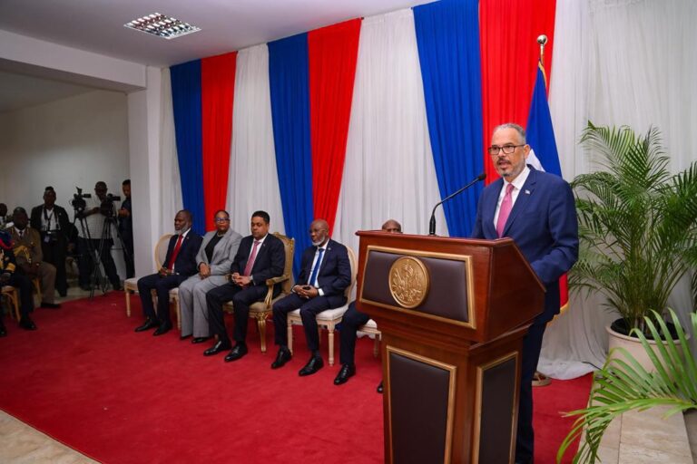 Haïti: Passation de pouvoir, la communauté internationale opte pour la stabilité