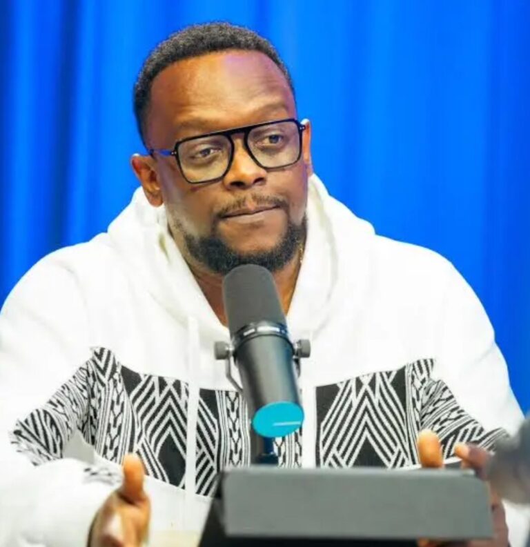 L’animateur Carel Pedre en liberté